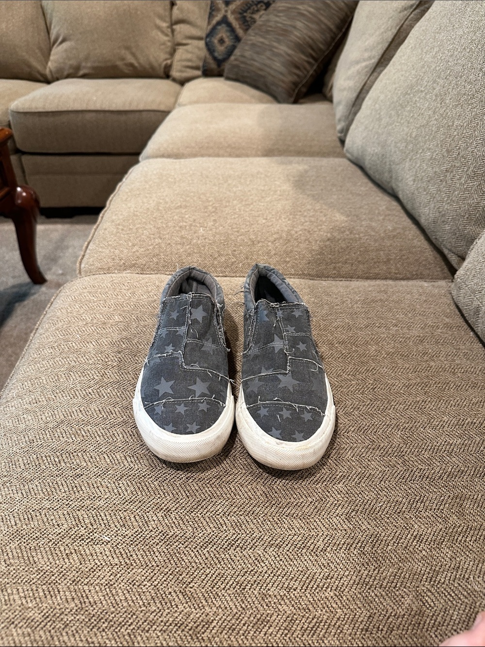 Women's Slip-On Star-Print Sneakers in Gray
